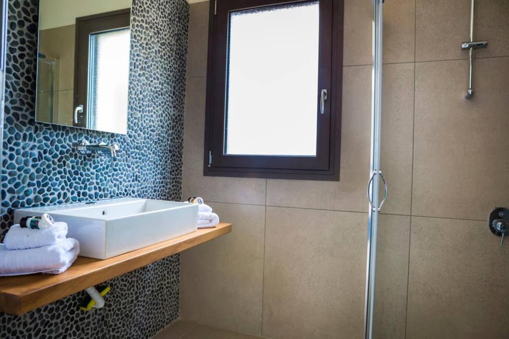 New Villa Blue With Private Pool At Trapezaki Livathos  Exterior foto